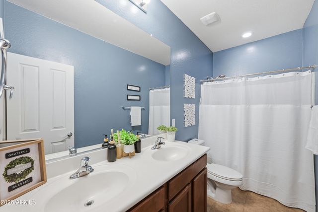 35040 N JAMAICA HOPE Way, San Tan Valley, AZ 85143