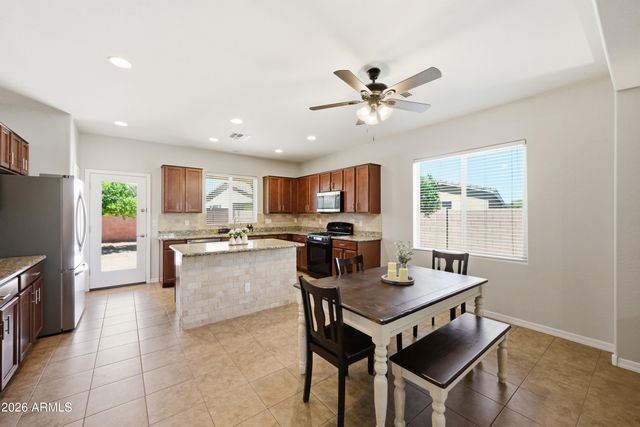 35040 N JAMAICA HOPE Way, San Tan Valley, AZ 85143