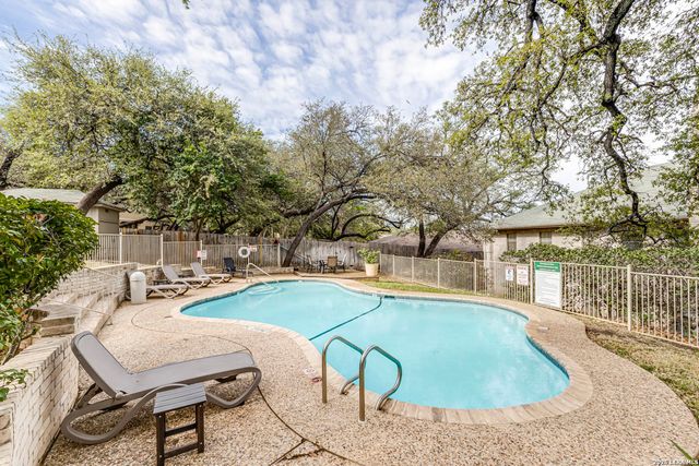 8415 Fredericksburg Rd Apt 307, San Antonio, TX 78229