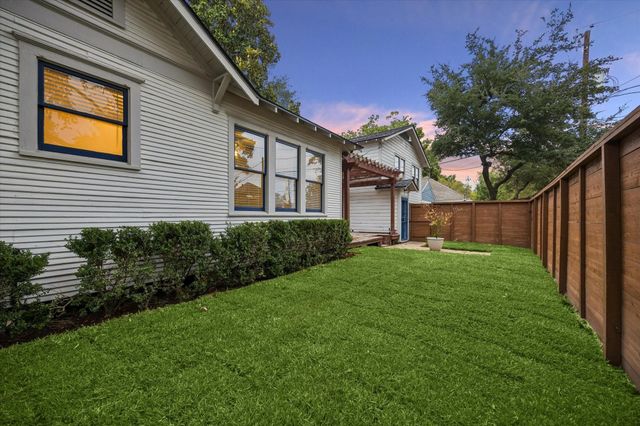 1103 Walling Street, Houston, TX 77009