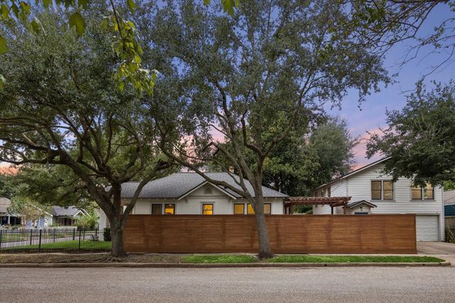1103 Walling Street, Houston, TX 77009