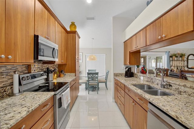 13029 PRESTWICK DRIVE, Riverview, FL 33579