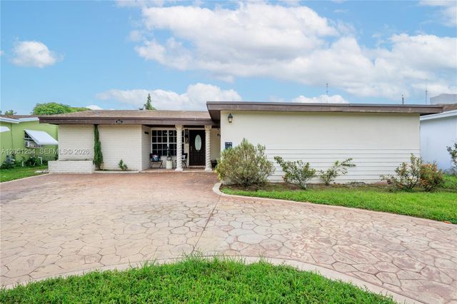 3821 E Lake Terrace, Miramar, FL 33023