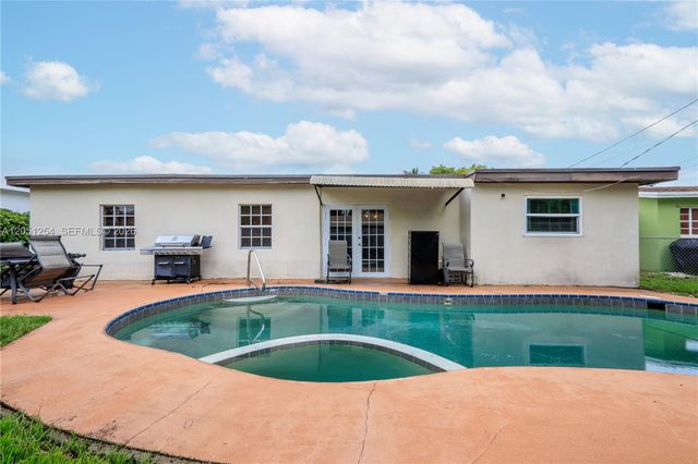 3821 E Lake Terrace, Miramar, FL 33023