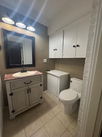 1002 W Louisiana Ave, Midland, TX 79701