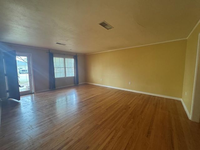 1002 W Louisiana Ave, Midland, TX 79701