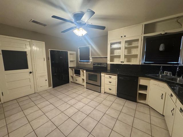 1002 W Louisiana Ave, Midland, TX 79701