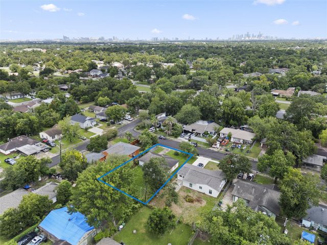 5606 Belarbor Street, Houston, TX 77033