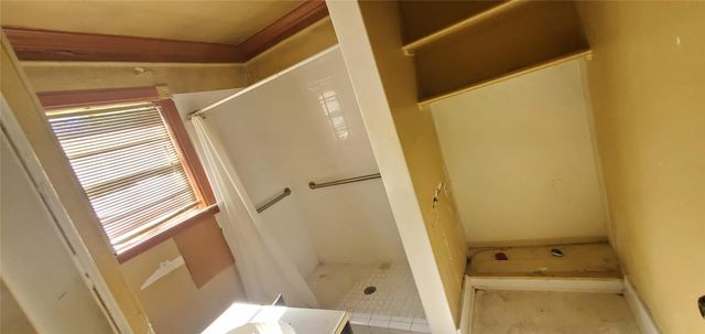 5606 Belarbor Street, Houston, TX 77033