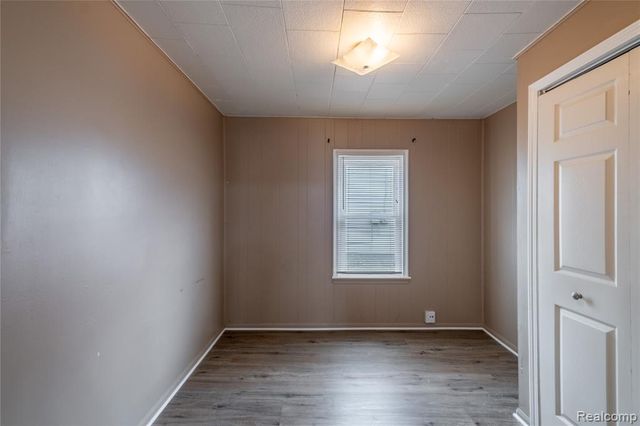 2271 Kenneth Street, Burton, MI 48529
