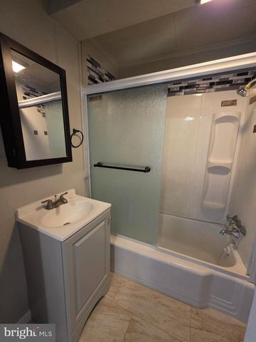 1350 COTTON ST, Reading, PA 19602