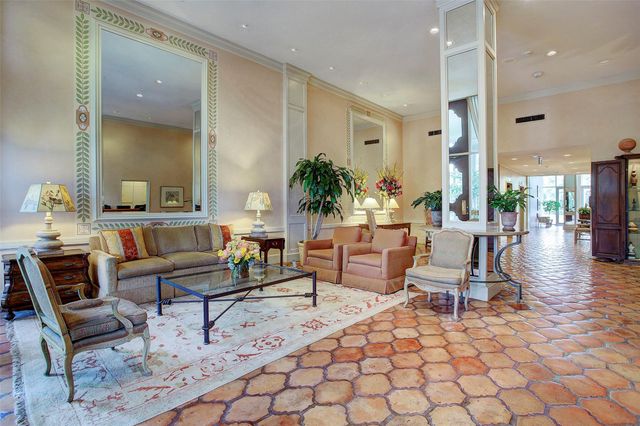 3711 San Felipe Street 5I, Houston, TX 77027