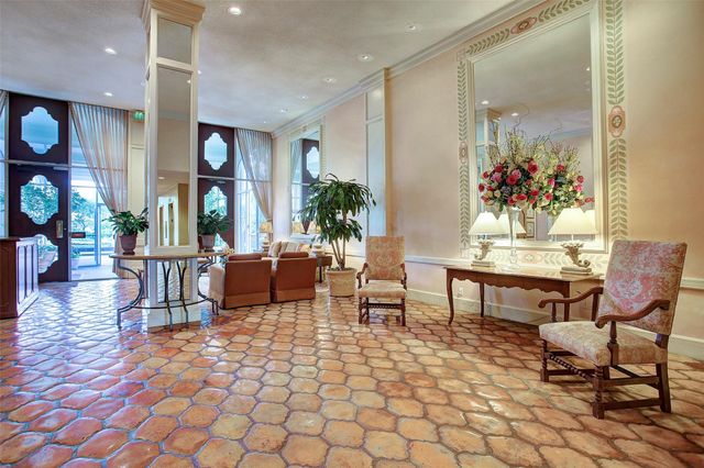 3711 San Felipe Street 5I, Houston, TX 77027