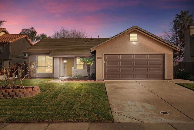 1165 Stormwood Ave, Galt, CA 95632