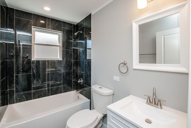 8043 S Yale Avenue, Chicago, IL 60620