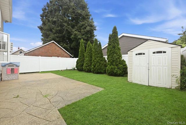 116 Elm Street, Valley Stream, NY 11580