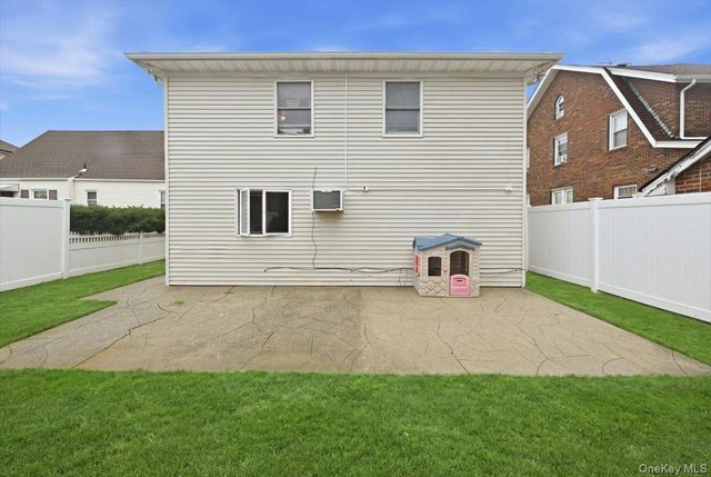 116 Elm Street, Valley Stream, NY 11580