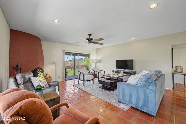 6750 E Vía Rosmarino, Tucson, AZ 85750