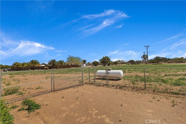 11126 Joshua, Oak Hills, CA 92344