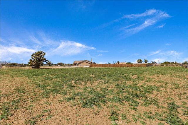 11126 Joshua, Oak Hills, CA 92344