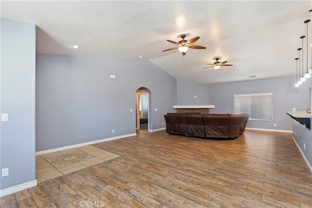 11126 Joshua, Oak Hills, CA 92344