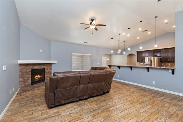 11126 Joshua, Oak Hills, CA 92344