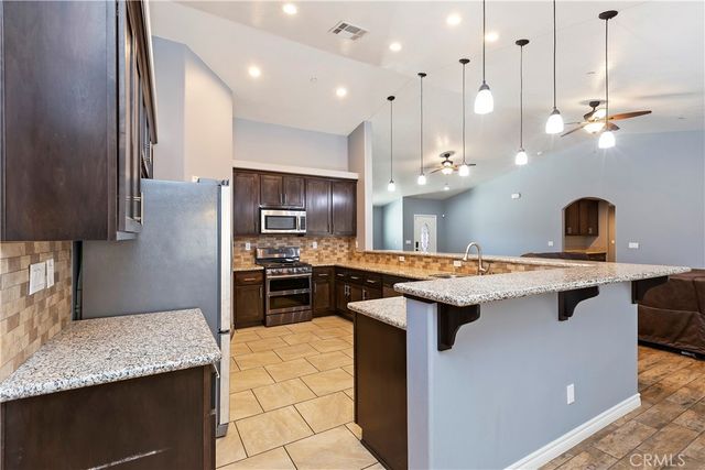 11126 Joshua, Oak Hills, CA 92344