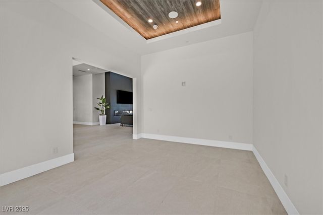 34 Vintage Canyon Street, Las Vegas, NV 89141