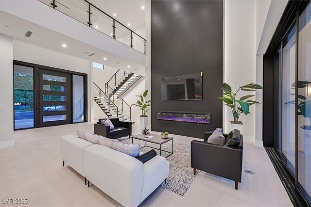 34 Vintage Canyon Street, Las Vegas, NV 89141