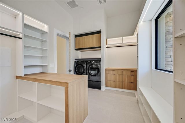 34 Vintage Canyon Street, Las Vegas, NV 89141