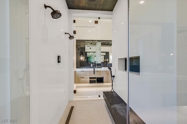 34 Vintage Canyon Street, Las Vegas, NV 89141