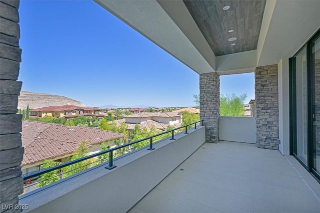 34 Vintage Canyon Street, Las Vegas, NV 89141