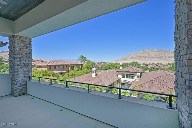 34 Vintage Canyon Street, Las Vegas, NV 89141
