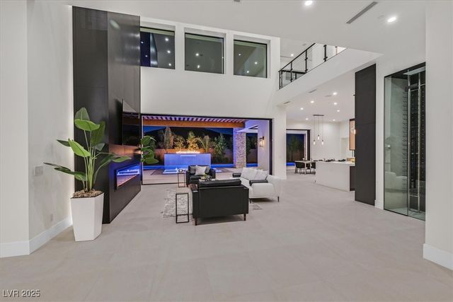 34 Vintage Canyon Street, Las Vegas, NV 89141