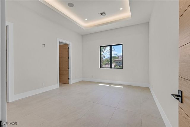 34 Vintage Canyon Street, Las Vegas, NV 89141