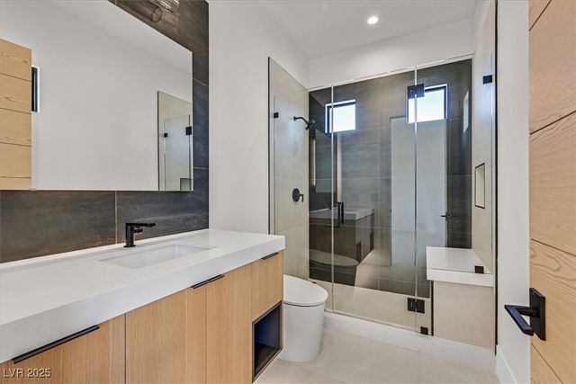 34 Vintage Canyon Street, Las Vegas, NV 89141