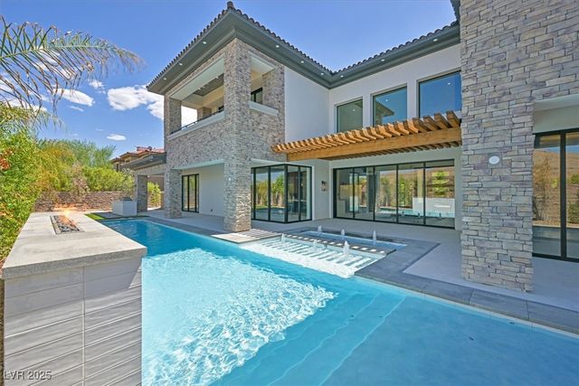 34 Vintage Canyon Street, Las Vegas, NV 89141