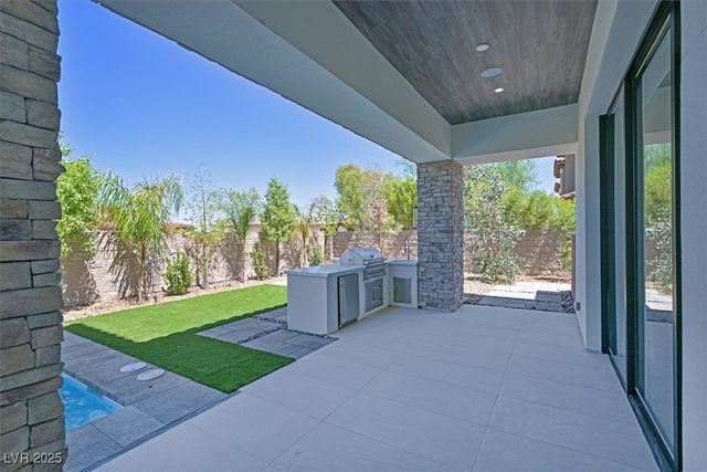 34 Vintage Canyon Street, Las Vegas, NV 89141