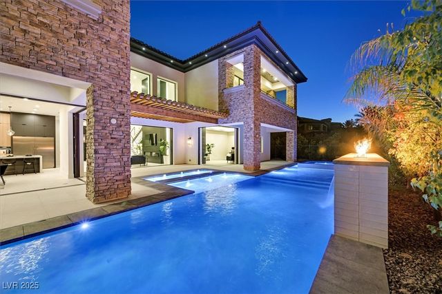 34 Vintage Canyon Street, Las Vegas, NV 89141