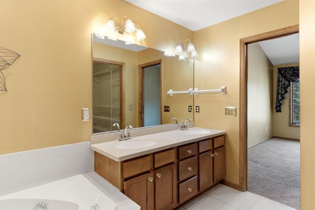 11204 Virginia Road, Bloomington, MN 55438