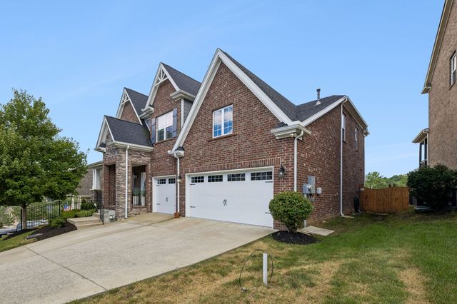 1512 Davidge Dr, Nashville, TN 37221