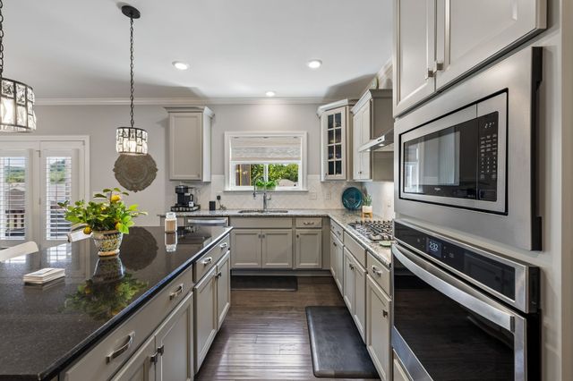 1512 Davidge Dr, Nashville, TN 37221