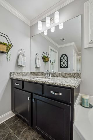 1512 Davidge Dr, Nashville, TN 37221