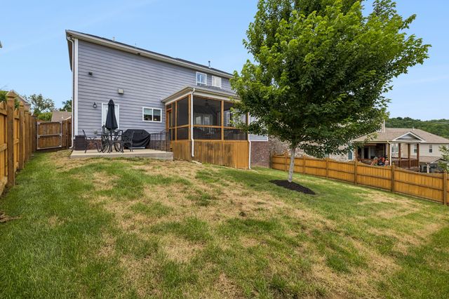 1512 Davidge Dr, Nashville, TN 37221