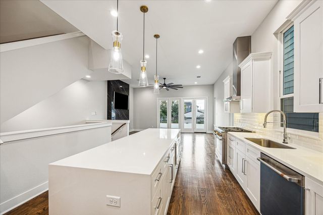 1518 Houston Avenue, Houston, TX 77007