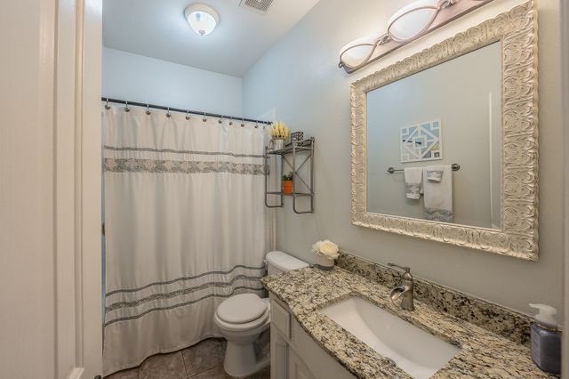 2215 Red Hawk Lane, Euless, TX 76039