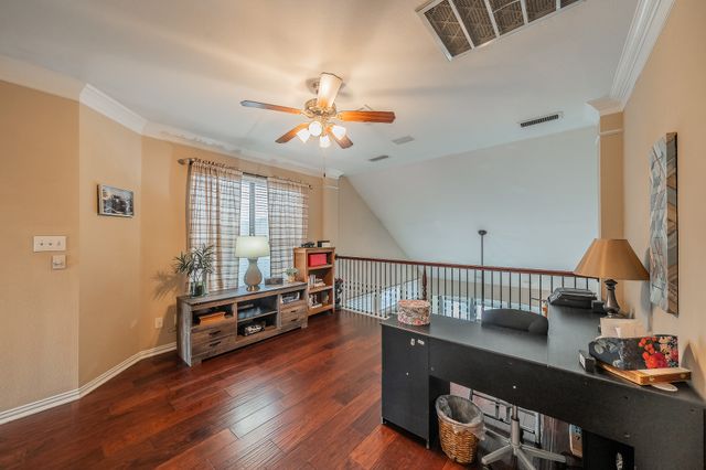 2215 Red Hawk Lane, Euless, TX 76039