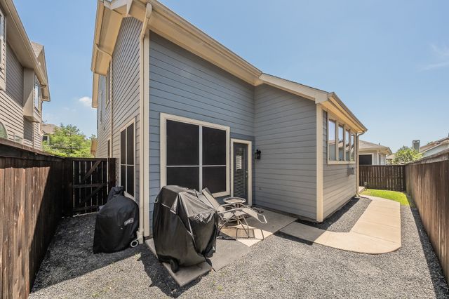 2215 Red Hawk Lane, Euless, TX 76039