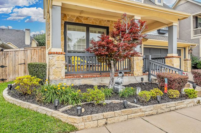 2215 Red Hawk Lane, Euless, TX 76039