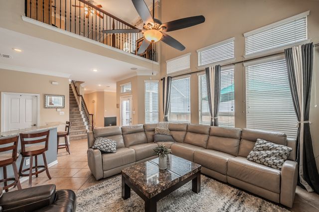 2215 Red Hawk Lane, Euless, TX 76039